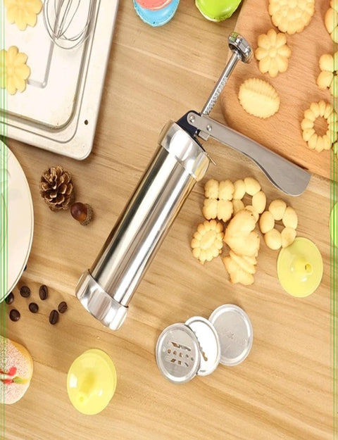 Cookie Biscuit Press Kit Including 20 Biscuit Molds