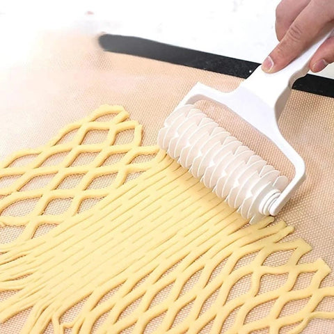 Baking Tool Dough Cutter Pastry Plastic, 19.5cm x 12cm
