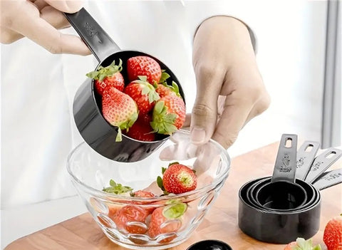 Plastic Measuring Cups, Set of 4 - Black