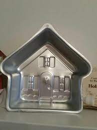 House Building Shape Aluminum Baking Pans, Nonstick, Silver