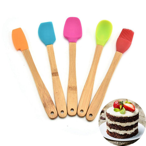 5 Pcs Silicone Cake Scraper Durable Wooden Handle Pastry Brush Heat Resistant Cookie Mixing Spatula.
