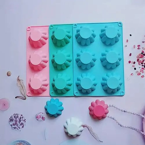 6 Cavity Flower Silicone Mold - Non-Stick Bakeware