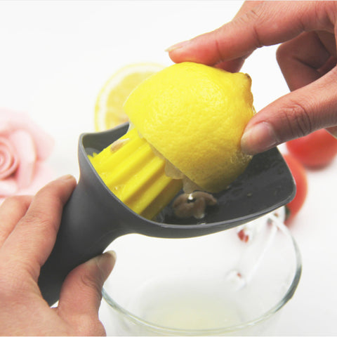 Handmade Lemon Juicer Plastic Citrus Reamer Portable Squeezer