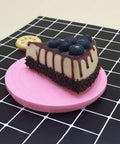 Cake slice on the mini turntable