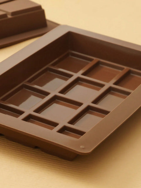 Deep chocolate bar mold cavity