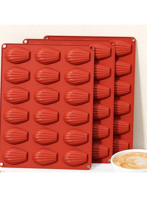 18-cavity madeleine molds