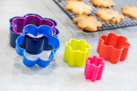 Flower Shape Plastic Cutter Set 5pcs – Versatile Kitchen Tool